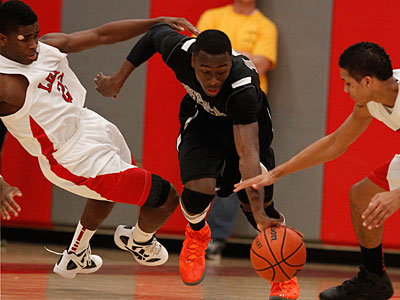 Bishop Eustace will take on powerhouse St. Anthony at 7 p.m. Thursday. (Ron Cortes/Staff file photo)