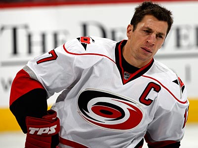 Brind'Amour retires, takes front-office job