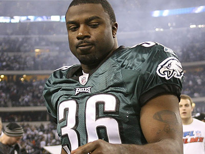 Philadelphia Eagles' running back Brian Westbrook (36) loses a