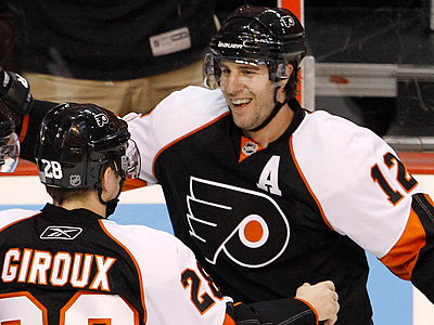 Simon Gagne scores in his return as the Philadelphia Flyers dominate the  Washington Capitals 
