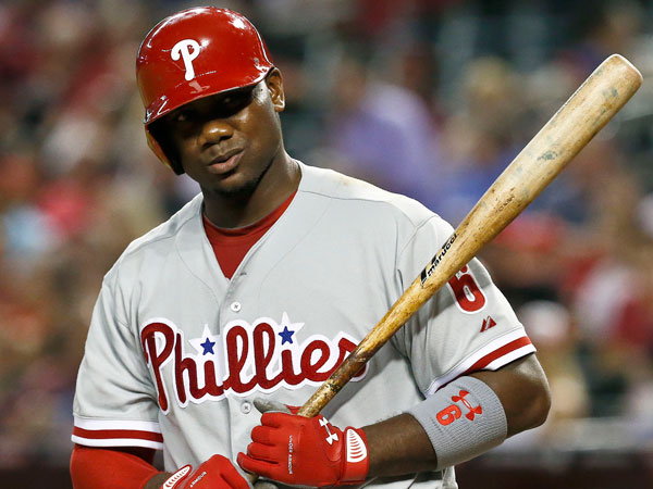 Howard homers, Moyer wins again as Phillies beat Brewers