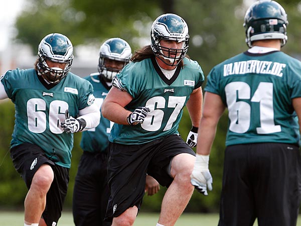 051313_offensive_line_600