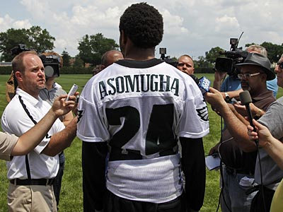 Philadelphia Eagles roundup: Nnamdi Asomugah returning to Philly?