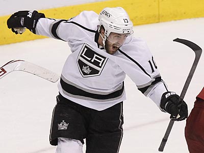 Devils coach Peter DeBoer coached Mike Richards when he was on the Kitchener Rangers in 2003. (Ross D. Franklin/AP)