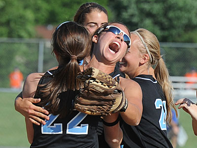 Alexa Gable, center, screams with joy as North Penn celebrates its District 1 championship win. (Sharon Gekoski-Kimmel/Staff Photographer)