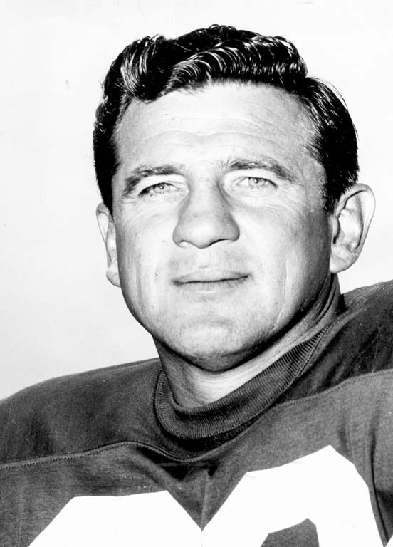 Chuck Bednarik, Eagles' Hall-of-Fame Linebacker, Dies at 89 - WSJ