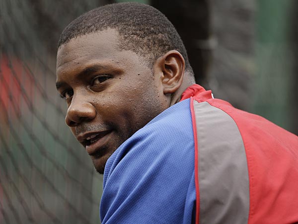 Ryan Howard laughs with his family after being inducted into the Foto di  attualità - Getty Images