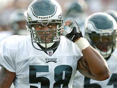 Trent Cole with lead the Eagles&acute; defensive line in 2009. (Clem Murray / Staff Photographer)