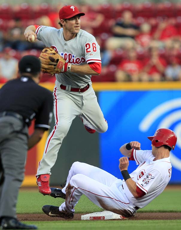 Jimmy Rollins gets 2,000th career hit, but Phillies fall to Reds 2-1 