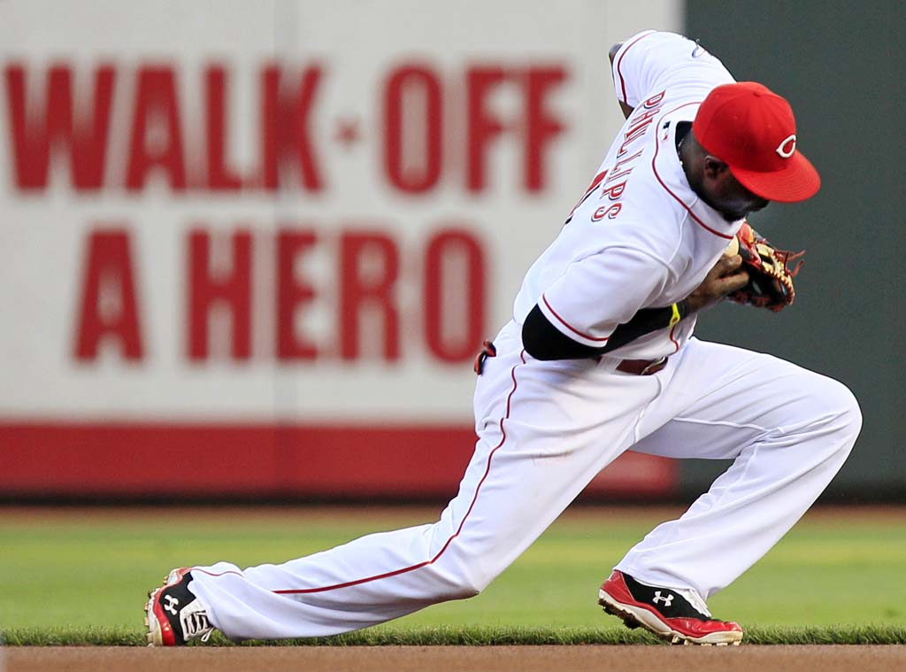 Jimmy Rollins gets 2,000th career hit, but Phillies fall to Reds 2-1 