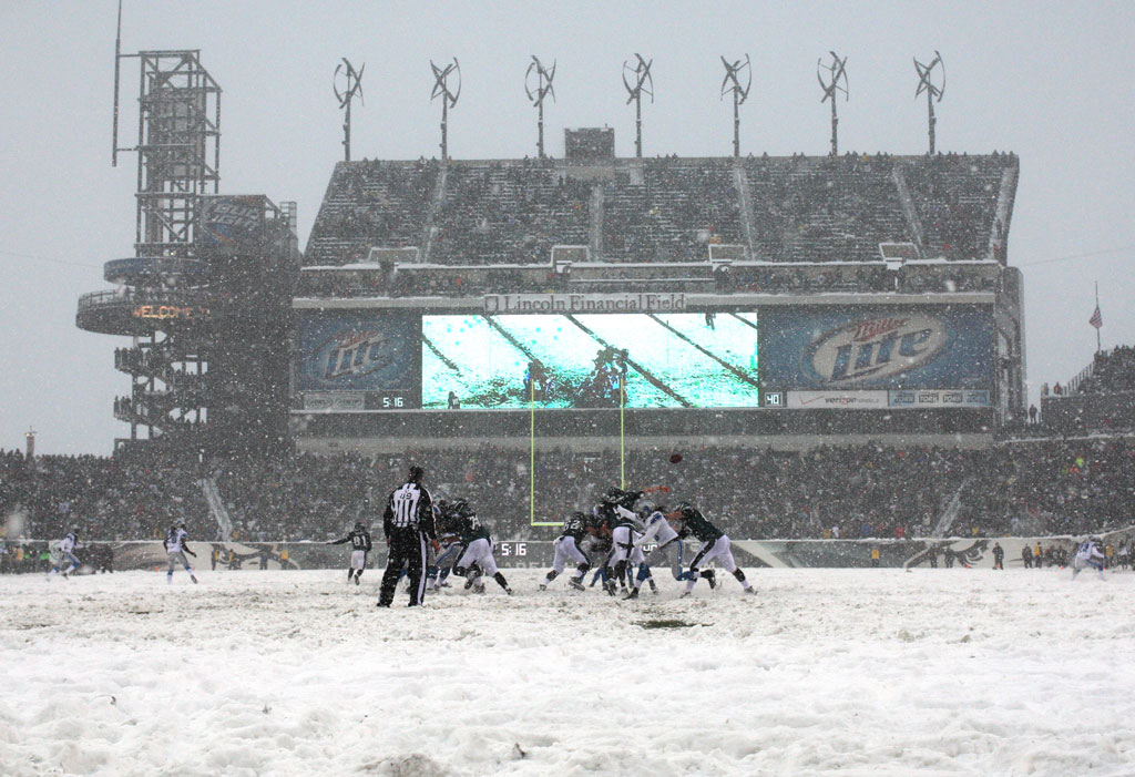 Eight inches of snow fell at the Eagles-Lions game, as LeSean McCoy and  DeSean Jackson set personal bests 