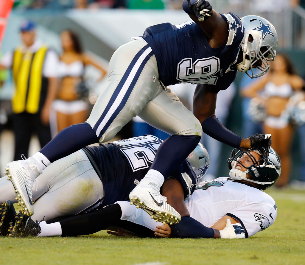 Cowboys Lose To Panthers 33-14, Lose Romo To Re-Injured Collarbone, Lose  Season - Blogging The Boys