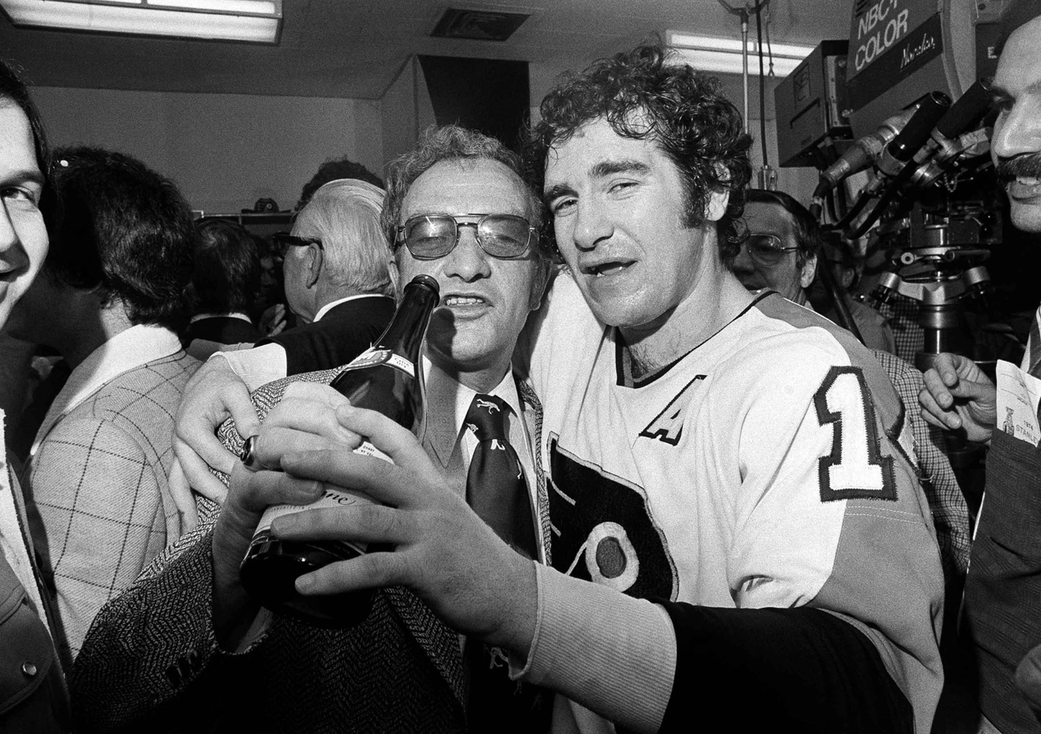Macnow: 44 years later, the Cup comes to Bernie Parent – Metro