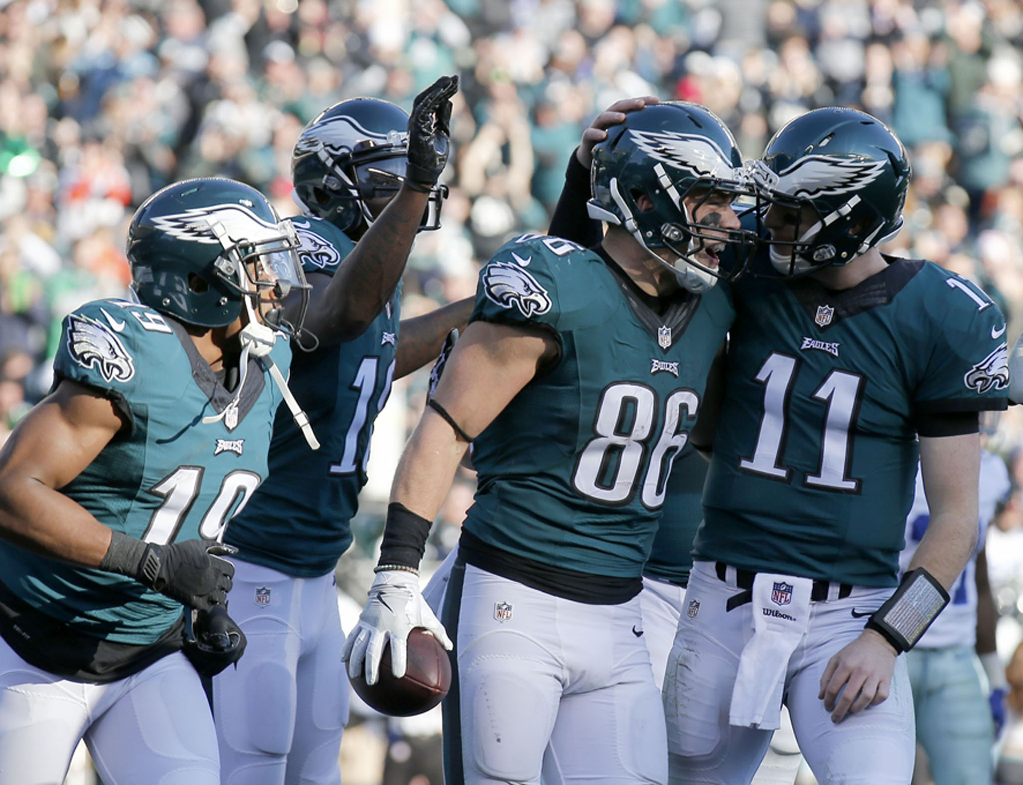 Philadelphia Eagles' Dallas Goedert Leading Deep TE Room with Unselfish  Approach - Sports Illustrated Philadelphia Eagles News, Analysis and More