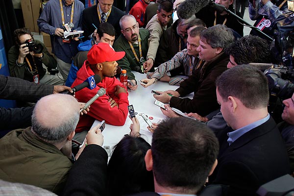 Jimmy Rollins will lead the Phillies into Yankee Stadium tonight to face the Yankees in Game 1 of the 2009 World Series. (David Maialetti/Staff Photographer)