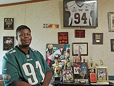 Eagles' Fletcher Cox an inspiration in his hometown of Yazoo City