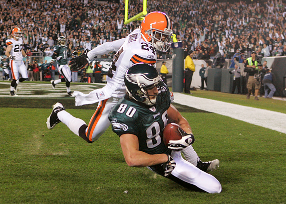 Philadelphia Eagles Kevin Curtis celebrates his touchdown on a 61-yard pass  in the first half of the football game with the Detroit Lions Sunday, Sept.  23, 2007, in Philadelphia. The Eagles are