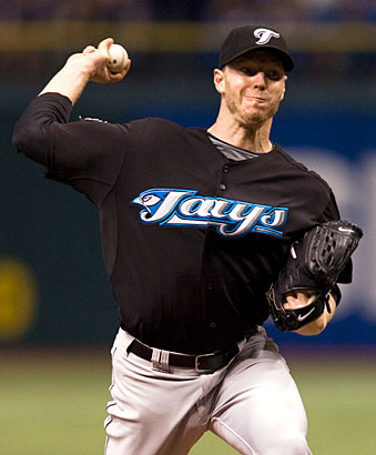 SportsReport: Former Phillies and Blue Jays Pitcher Roy Halladay