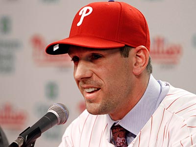 Phillies Pitcher Cliff Lee, wife Kristen and kids return to