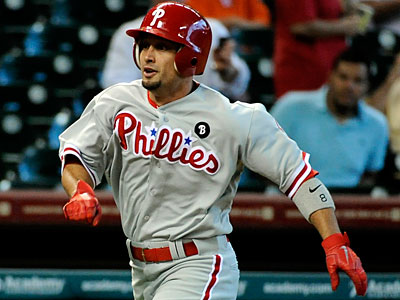 Shane Victorino Gives Phillies Jersey to Bucket List Family Who