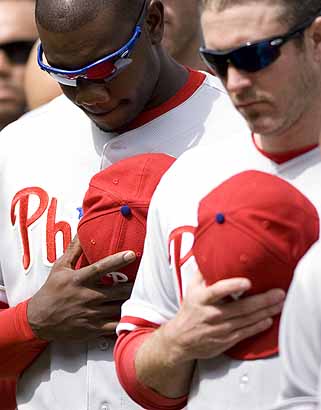 Phillies honor Kalas, then win