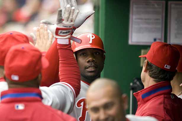 Phillies honor Kalas, then win