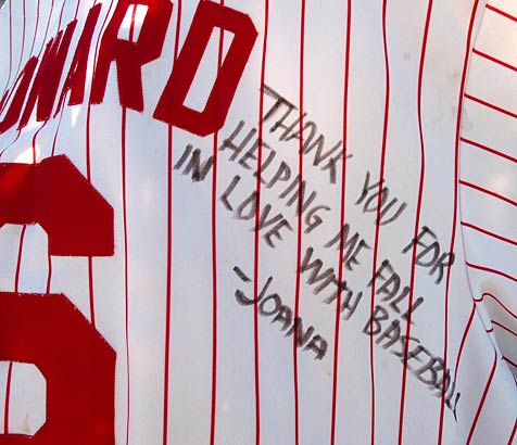 Kalas' sons appreciate Phillies' tribute to their dad