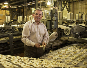 Gerry Shreiber bought Pennsauken-based J&J Snack Foods out of bankruptcy in 1971. Today the company does $600 million in sales annually. (Ed Hille / Inquirer)