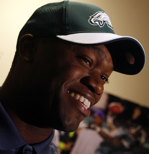 Kris Wilson , who signed a three-year deal, had spent four seasons with the the Chiefs.