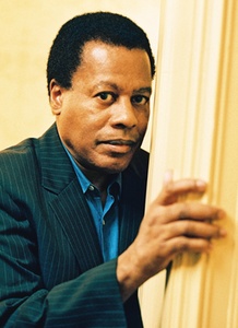 Wayne Shorter and his quartet created a convergance of jazz's old and new styles Friday at the Kimmel Center.