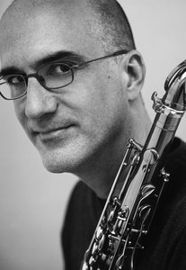 Michael Brecker, a Grammy-winning jazz tenor saxophonist, died of leukemia in January 2007.