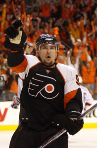 Scottie Upshall celebrates goal in victory over Canadiens.