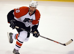 R.J. Umberger moves up ice without puck in first period last night vs. Penguins.