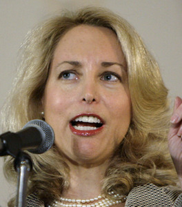 Valerie Plame's lawsuit over alleged White House leaks was dismissed last year, but she is seeking to reinstate it.