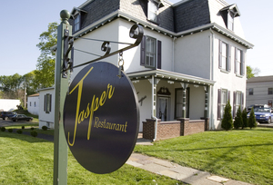Victorian on the outside, Jasper is a bit puzzling on the inside. Owner Nick DiFonzo more than succeeds as the chef - such as with the mushroom crepe appetizer - but lacks interior design skills.