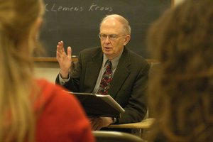 Wayne Conner teaching at the Curtis Institute of Music in 2004. The tenor was also well-known as a public-radio personality.