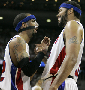 Detroit's Richard Hamilton and Rasheed Wallace enjoy laugh during Game 5 win over Orlando.