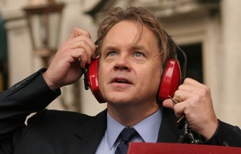 Tim Robbins plays David Owen, a family man who takes extreme measures against autos in "Noise."