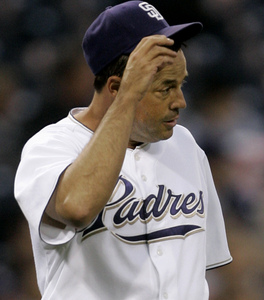 Facing Florida , Greg Maddux again failed to reach 351 wins.