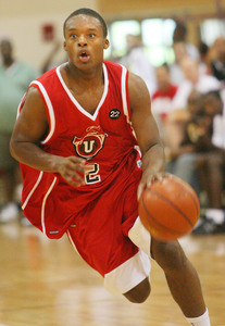 "Maalik has what it takes to be an NBA point guard," said former SuperSonic Dirk Minnifield, who saw Wayns at the NBA Players' Association camp in Virginia.