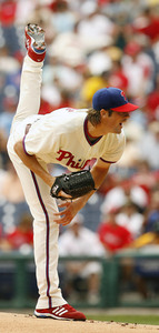 Cole Hamels says he puts more pressure on himself when team's offense is lacking.