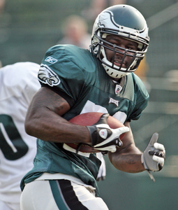 Tailback Tony Hunt worked some snaps at fullback in practice. He does not anticipate a difficult transition.