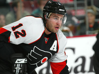 Simon Gagne sought help from a Cherry Hill doctor after watching a television report on a concussion treatment. (Bruce Bennett/Getty Images)