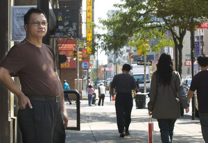 Restaurant manager Siong Ho is opposed to a casino near Chinatown. A former factory owner in Malaysia, he lost everything at gaming tables.