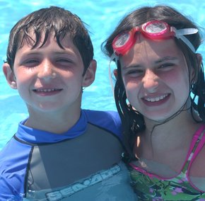Hannah and Jared fielded Philly questions on the cruise ship.