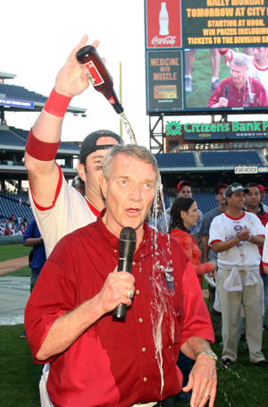 Phillies lose 'our voice' as announcer Harry Kalas dies – New York Daily  News