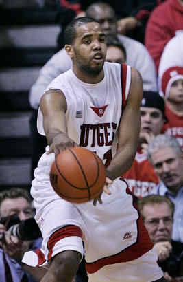 Earl Pettis spent 2 seasons at Rutgers.