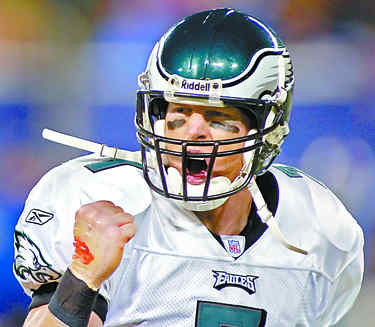 Philadelphia Eagles quarterback Jeff Garcia throws against the Tennessee  Titans in the third quarter Sunday, Nov. 19, 2006, in Philadelphia. Garcia  was 26-for-48 for 189 yards and one touchdown after replacing Donovan