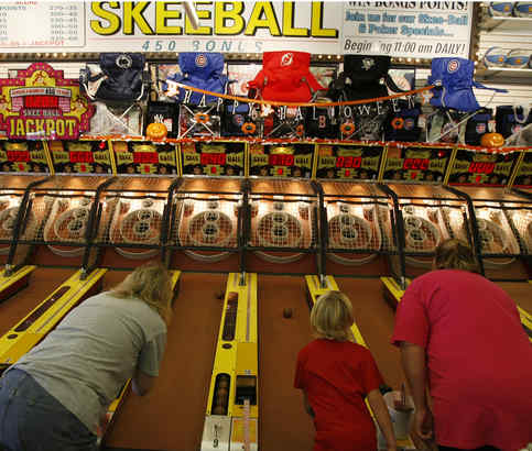 handheld skee ball game