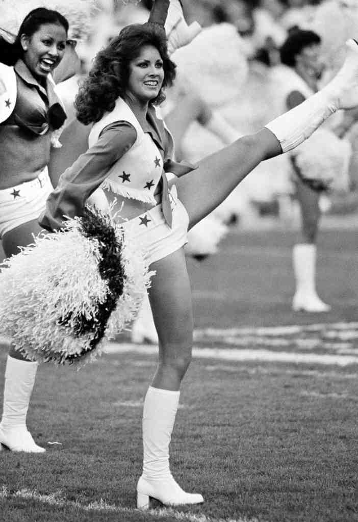 Alternative Sideline Outfits  Weekly Dallas Cowboys Cheerleaders Blog